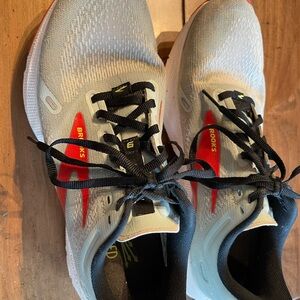 Brooks Men’s Athletic Shoes in Light Gray and Red with Black Laces